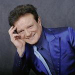 massimo ranieri presenta il suo spettacolo in teatro a montecatini